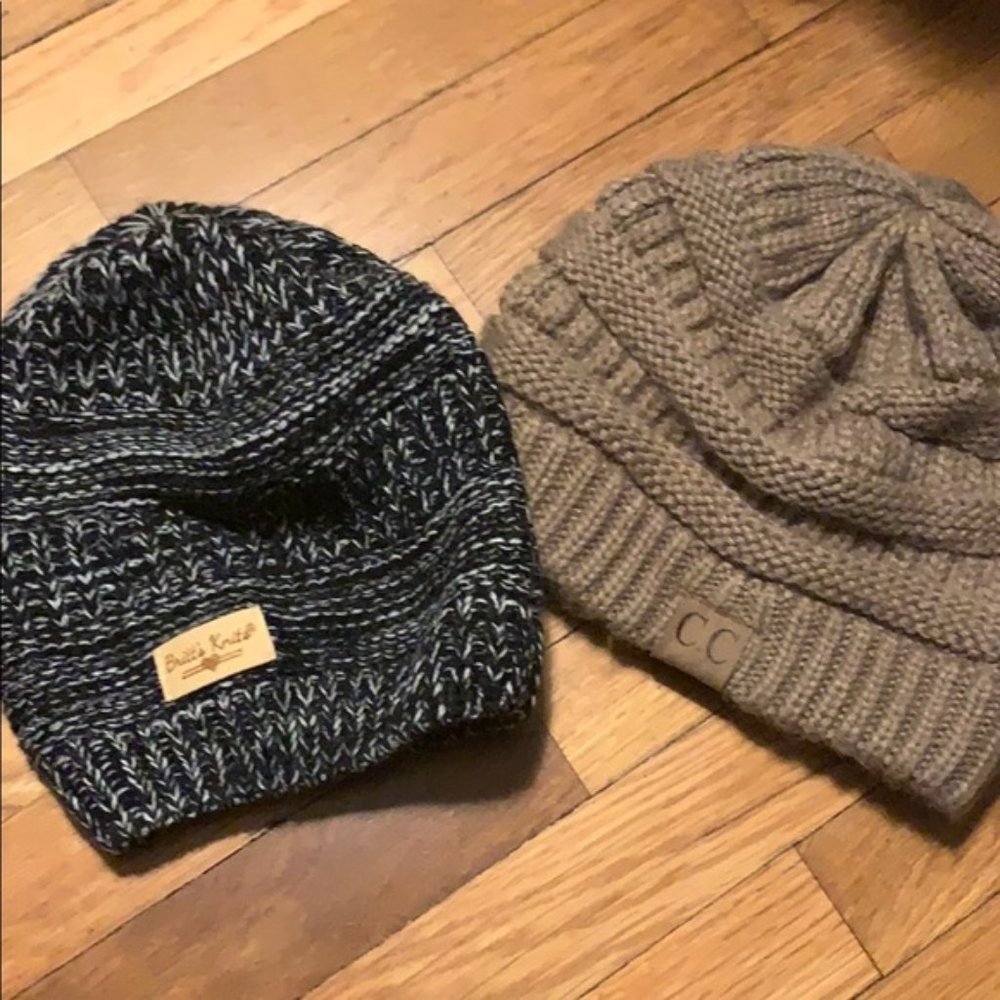 2 cute beanies